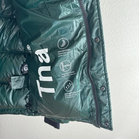 Aritzia Green Puffer Jacket - Picture 4 of 5